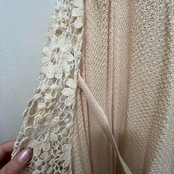 iJeans by Buffalo Cream Lace Vest - Picture 4 of 4